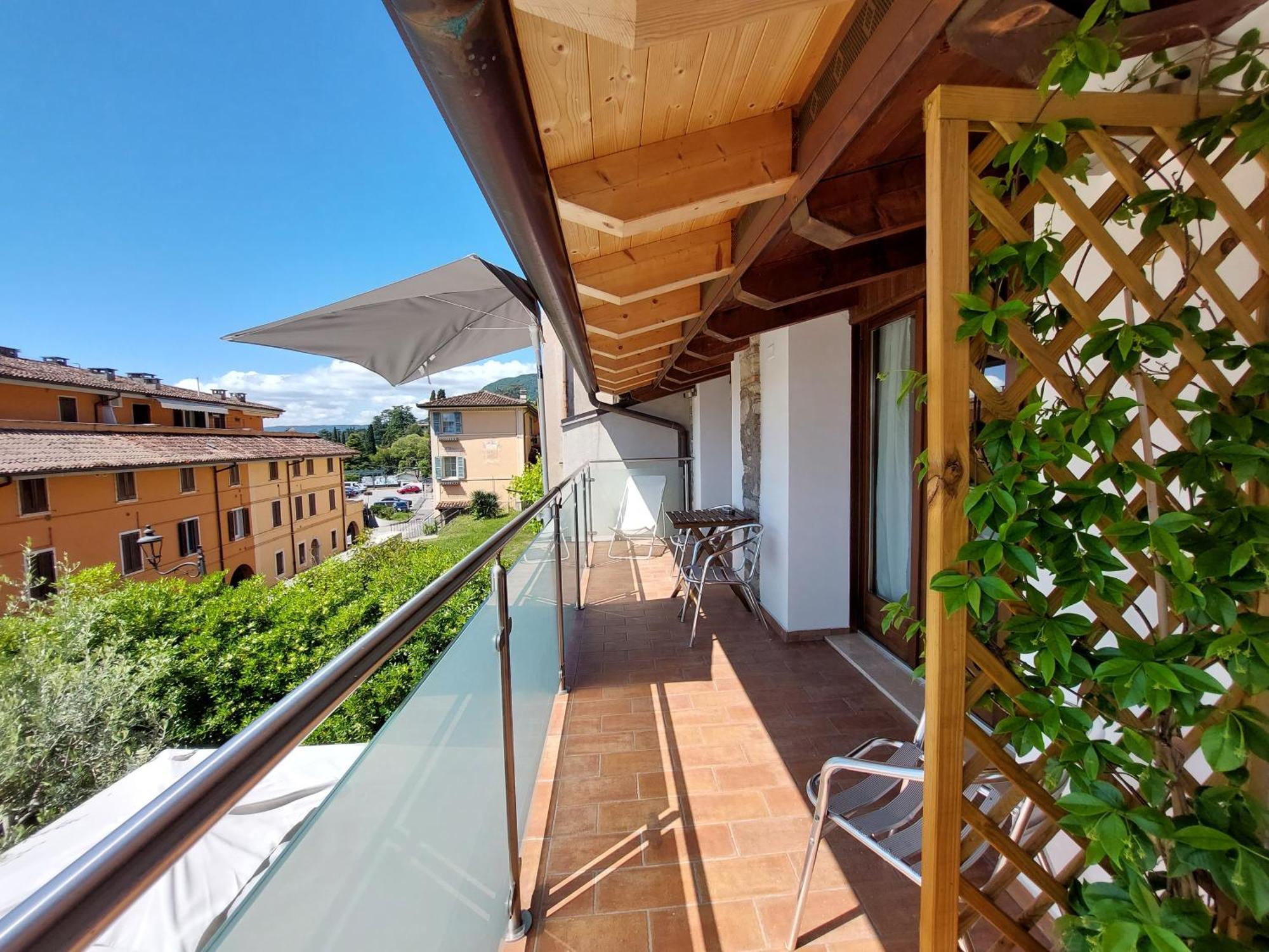 Pizzocolo Resort Fasano Gardone Riviera Exterior photo